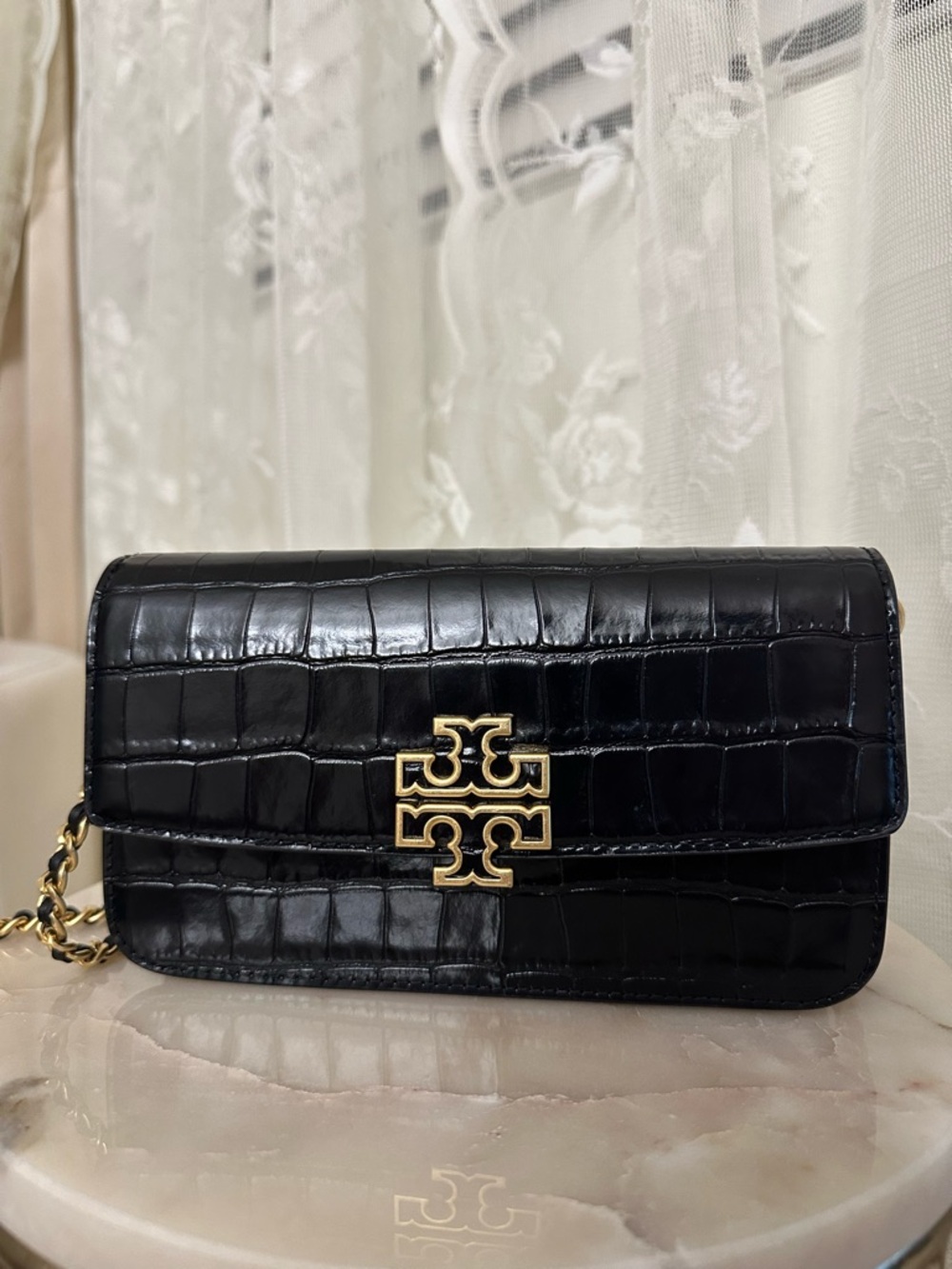 Tory Burch Black Croc-Embossed Crossbody with Gold Logo - Picture 2 of 6